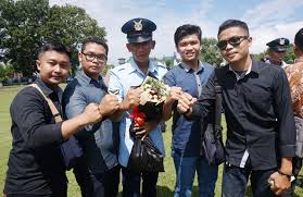 Grafik siswapendidikan orang tua s3 smp 13 3 3% 1% s2 sma 53 94 10% 18% diploma 82 16. Empat Lulusan Terbaik Sma Angkasa Adisutjipto Lulus Pendidikan Bintara Tni Au 2019