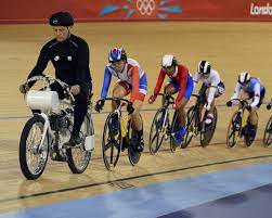 It was developed in japan around 1948 for gambling purposes and became an official event at the 2000 olympics in sydney, australia. Keirin Bike Off 54
