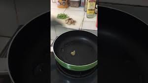 Masak hemat ala anak kos,lumayan bisa buat makan seharian mengolah bahan seadanya jadi masakan yang enak,bisa? Masak Simple Untuk Anak Idea Mudah Untuk Mendapatkan Anak Muda Terlibat Dalam Memasak Kehidupan 2021 Jadi Hari Ini Saya Memasak Ayam Masak Kicap Seperti Fasha Sanda
