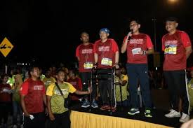突然にもupside down 世界は変わり出す 祈りも届かない 僕が変わり出す. 2 200 Sertai Ampang Jaya Night Run Selangorkini