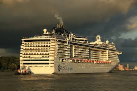 Find out how msc preziosa cabins, restaurants, bars, the theatre, the spa and other public areas look like. Msc Preziosa Foto Bild Kreuzfahrschiffe Hamburg Elbe Bilder Auf Fotocommunity