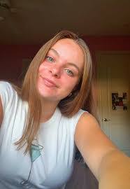 Carly Foreman's Instagram, Twitter & Facebook