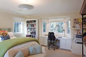 This sweet office and bedroom combination idea is inshaa alloh would bring you new perspective turn it into an office; 25 Fabulous Ideas For A Home Office In The Bedroom