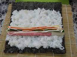 Ala, takda la susah mana nak buat sushi ni. Nanyfadhly Resepi Sushi Memikat Hati