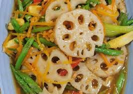 Setelah itu rebus sampai mendidih. Langkah Mudah Untuk Membuat Stir Fry Lotus Root Tumis Akar Teratai Anti Gagal