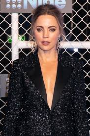 George was born in perth, western australia, the daughter of pamela, a nurse, and glenn george, a construction worker. Who Is Melissa George The First Actress Playing Diane Hagerty And Angel Parrish From Home And Away