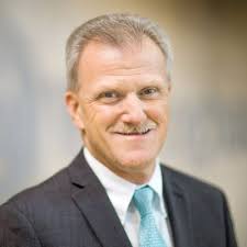 Abigail deJong '25 excels in the classroom, the field, and the studio 🍃  Even as she studied environmental science and biology, she stood in awe of  the Artistry of the Creator. “He