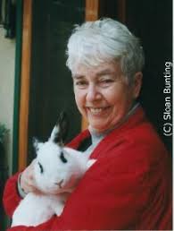 Wanna Buy an Alien? : Bunting, Eve, Bush, Timothy: Amazon.de: Books