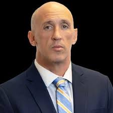 Dean Wenz's Instagram, Twitter & Facebook