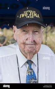 Carl Dehaven's Instagram, Twitter & Facebook