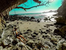 Pantai karang bolong / pantai watu bolong lokasi : Pantai Karang Bolong Di Kebumen