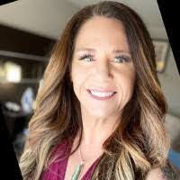 Cindy Broadhead's Instagram, Twitter & Facebook