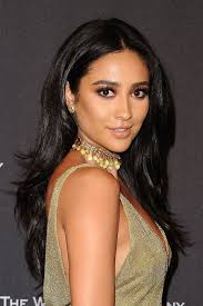 If You Have Shay Mitchell S Golden Skin Tone She S Half Nbsp Irish Half Nbsp Filipino Jet Hair Color For Dark Skin Beautiful Hair Color Hair Color Trends