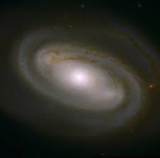 Se estima que el diámetro de la galaxia es de 62 000 años luz. Um Cafe Expresso Galactico Para Viagem Planeta