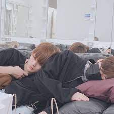 Levanter Stray Kids Reactions And Imagines Stray Kids Reaction To You Being On Your Period In 2021 Kids Hugging Lee Know Crazy Kids