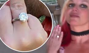 A look at Britney's bespoke engagement ring from Sam Asghari