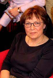 Światowa premiera ośmiu odcinków wyjątkowej produkcji odbędzie się 5 kwietnia. Krystyna Czubowna Wikipedia Wolna Encyklopedia