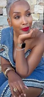 Couple discussing divorce and material possessions