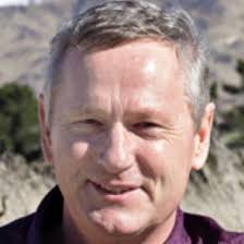 Money helps hopefuls tell their stories