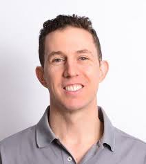 I see a lot of Linkedin headlines with "ex-Facebook" or  "ex-prestigious_LLC_const" ... one guy had three companies listed. Is  gravitas genuinely transferred from having worked at large companies…