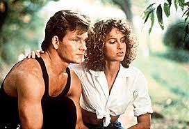 Dirty dancing is a 2017 american television film directed by wayne blair and written by jessica sharzer.it is a remake of the 1987 film of the same name.the film stars abigail breslin, colt prattes, debra messing, bruce greenwood, sarah hyland, nicole scherzinger and tony roberts.it aired on may 24, 2017, on abc. Dirty Dancing Fortsetzung Bestatigt Jennifer Grey Arbeitet An
