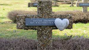 Der friedhof wurde während des krieges von der truppe angelegt. Deutscher Soldatenfriedhof Lommel In The Second World War Youtube