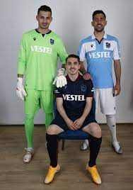 Bu sezon şampiyonluğu son haftalarda kaçıran ve sezonu 65 puanla 2. Trabzonspor Un Yeni Sezon Formalarinin Fiyatlari Belli Oldu