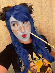 Violet's masquerade ball look and mask details