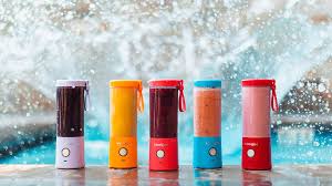 It allows you to make smoothies at a comfortable and convenient level, preferably from sitting on your living room couch or outdoors at the pool or beach. Blendjet Keyshot