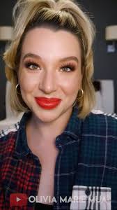 Merry Christmas and Happy Holidays! Here’s a fun glam look to open presents  in 🤪🎁 , 🎶 Five Pound Box of Money