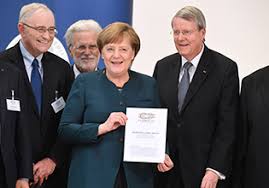 The group of seven (g7) is an intergovernmental organization consisting of canada, france, germany, italy, japan, the united kingdom and the united states. G7 And G20 Policy Advice