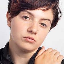 Simon Parker's Instagram, Twitter & Facebook