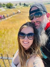 Heather Tapp's Instagram, Twitter & Facebook