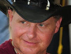 Terry Windell's Instagram, Twitter & Facebook