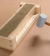 This is an inexpensive way to make your own concrete edging using sand and cement. Diy Concrete Landscaping And Garden Borders Mother Earth News