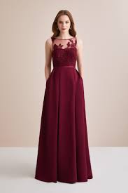 Soz Ve Nisani Farkli Gunlerde Ya Da Ayni Gun Icerisinde Planlayanlardan Biriyseniz Ve Giyeceginiz Nisan Elbisesi Ya Da Soz Kiyafe The Dress Resmi Elbise Elbise