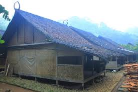 Rumah adat sunda adlah satu dari sekian banyaknya rumah adat yang ada di indonesia, rumah adat sunda sendiri biasanya terkenal akan kesederhanaan dan memiliki nyayian permainan anak suku sunda adalah sebuah nyanyian trdisional biasa yang menggunakan bahasa daerah sunda tentunya Yuk Tengok Rumah Berkonsep Aturan Adat Khas Suku Baduy Dinas Pariwisata Provinsi Banten