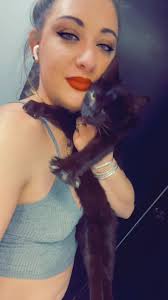 🤍 Lora 🐈‍⬛ Stratton 🤍 (@lora_stratton)