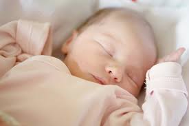Ini memang merupakan hal yang normal, namun ada kalanya anda perlu cemas apabila bunyi yang dikeluarkan oleh bayi selama. Kenali Penyebab Napas Bayi Berbunyi