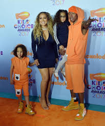 Heidi klum ist nicht nur erfolgreiches model und werbegesicht vieler firmen, sie ist auch vollzeitmama mit vier kindern. Kids Choice Awards 2017 Heidi Klum Brachte Ihren Ex Seal Und Ihre Kinder Mit Express De