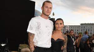 Die schauspielerin sophia thomalla (31) und der torwart loris. B4rzwhgnfvcyrm
