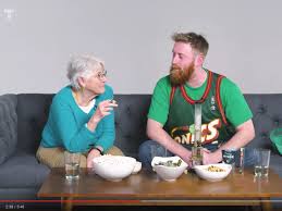 Youtube-Video: Wenn das Treffen mit Oma zum HIGH-light wird | STERN.de