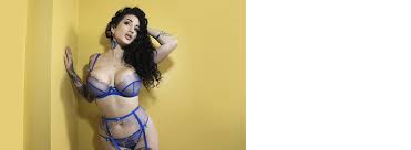 Pornstar Arabelle Raphael: How to Treat an Escort | Slixa