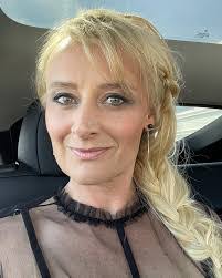 Sarah Mcsharry's Instagram, Twitter & Facebook