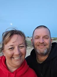 Sat in the sun at montalivet what a stunning place ,deffo be back here  loads of little bars and and places for food,right