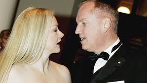 Shawne Borer-Fielding: Rosenkrieg extrem!