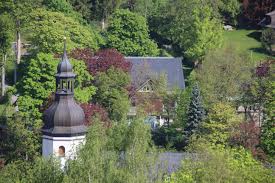 Das haus am knock ist ein bildungshaus und eine begegnungsstätte für jugendliche im norden der erzdiözese bamberg. Datei Kirche Vom Denkmal Am Knock Schonheide 22 Jpg Wikipedia