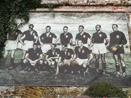 Storia del torino calcio, dalla fondazione al grande torino, commento di nando martellini. Foto Del Grande Torino Picture Of Superga Tranvia A Dentiera Sassi Turin Tripadvisor