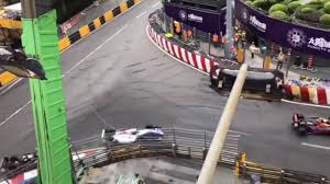 Jul 04, 2021 · diesen fahrstil muss sich flörsch allerdings erst aneignen. Macau Gp 2018 Formula 3 Crash Sophia Floersch Youtube