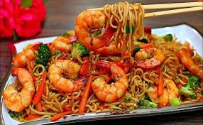 Popiah is often eaten in the fujian province of china (usually in xiamen) and its neighbouring chaoshan (and by the teochew and hoklo diaspora in various regions throughout southeast asia) and in taiwan (due to the majority of taiwanese being hoklo), during the qingming festival. 15 Tata Cara Membuat Mie Goreng Seafood Ala Restoran